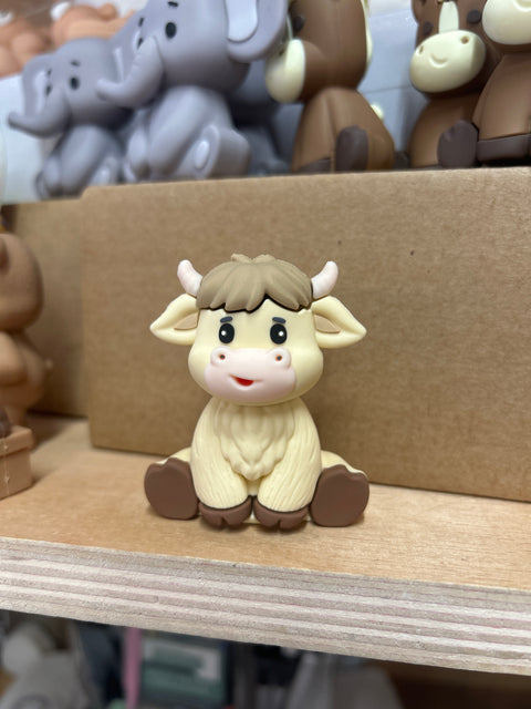 Light Brown Highland Cow Cake Topper