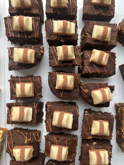Ready Baked Tray Bake Slab - Blondie or Brownie